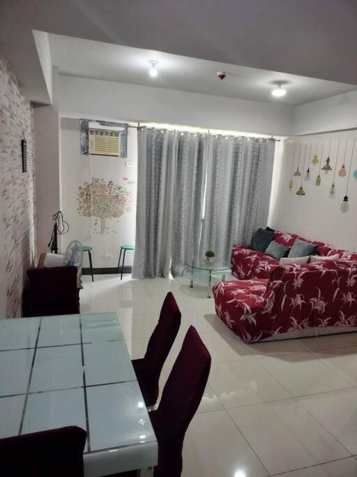 Cubao Manhattan Heights, Unit 8Bc Tower B, 1 Br Manila Exterior photo