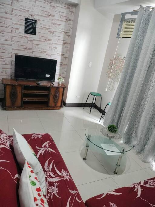 Cubao Manhattan Heights, Unit 8Bc Tower B, 1 Br Manila Exterior photo