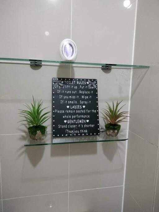 Cubao Manhattan Heights, Unit 8Bc Tower B, 1 Br Manila Exterior photo