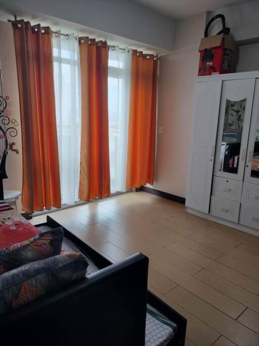 Cubao Manhattan Heights, Unit 8Bc Tower B, 1 Br Manila Exterior photo