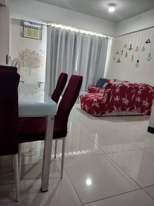 Cubao Manhattan Heights, Unit 8Bc Tower B, 1 Br Manila Exterior photo